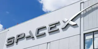 SpaceX Shares Slip to Fresh Low Amid Starship Heat Shield Uncertainty