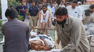 Dera Ismail Khan Checkpoint Bombing Kills 12, Wounds 30 in Latest TTP Attack