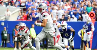Patriots Stun Bills 29-26 Behind Chism's One-Handed Catch and Maye's Comeback