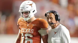 Tennessee Fans Mock Texas Rivals with Signs Ahead of No. 1 Matchup