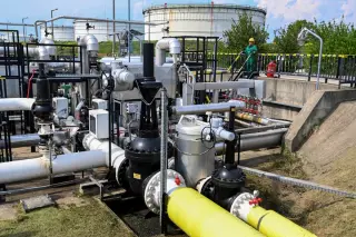 Ukraine Strikes Druzhba Pump Hub as Oil Flows to Europe Resume