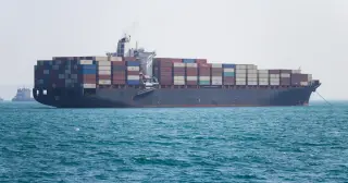 Ceasefire Teeters as U.S.-Iran Clashes Escalate Over Hormuz Strait