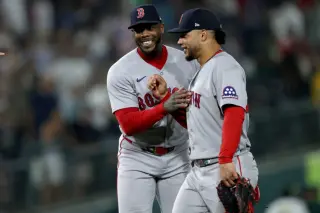 Red Sox Rely on Whitlock as Chapman’s Lat Strain, Contreras Hand Injury Spark Postseason Watch
