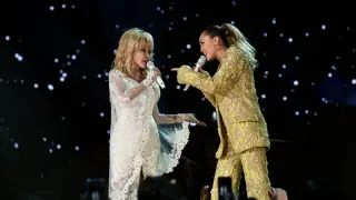 Miley Cyrus Reflects on Dolly Parton’s Final Chat and Timeless Guidance