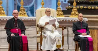Pope Urges In-Person Sunday Mass, Rejects Virtual Substitutions