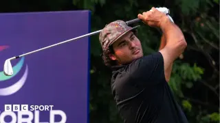 Chacarra Extends Lead as McIlroy Collapses in Halted India Championship