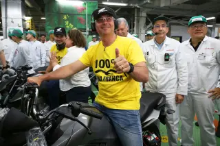 Bolsonaro’s Son Gains Momentum as Brazil’s Presidential Race Tightens