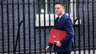 Streeting resigns from cabinet, stoking Labour leadership debate