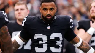 Vikings add Jamal Adams, a versatile veteran on the move