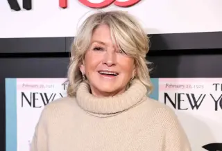 Martha Stewart Debuts Rose-Gold Hair at 85, Trades Blonde Bob for a Pink Glow
