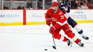 Larkin Requests Trade, Sparking Interest From Wild, Bruins, Flyers, Canadiens