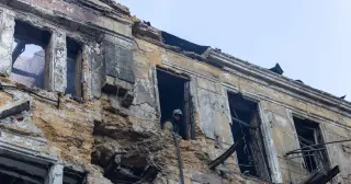 Overnight strikes escalate Ukraine conflict as WHO warehouse in Dnipro is destroyed