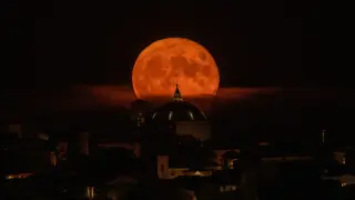 August’s Sturgeon Moon: How to See 2026’s Full Moon and Eclipse