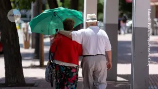 Gene activity clock reveals aging tempo and mortality risk