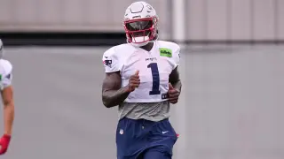 High-ankle sprain sidelines A.J. Brown; MRI eyed for Patriots return