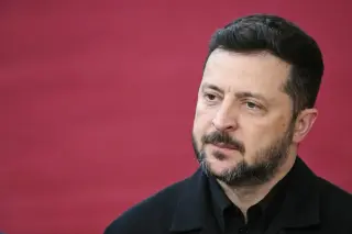 Zelensky Claims Nawrocki’s Honor Reversal Is Domestic Politics, Echoing Orbán