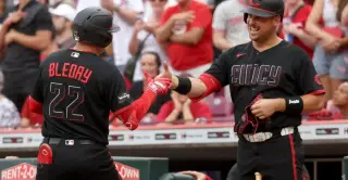 Guardians land left-handed DH Nathaniel Lowe in Reds trade