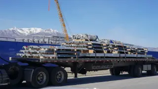 AI Data Centers Power a Trucking Boom, but Builders Warn of a Post-Construction Dip