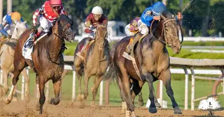 Sovereignty Storms from Last to Capture Whitney in Dominant Fashion