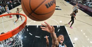 Spurs Kick Off Playoffs at Home Against Trail Blazers