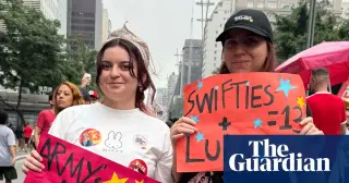 Brazilian Pop Fandoms Mobilize to Defeat Flávio Bolsonaro in Lula Runoff