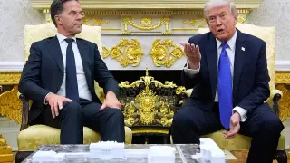 Trump urges NATO to quickly plan reopening of the Strait of Hormuz
