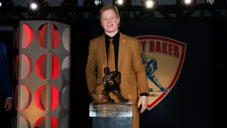 Plante Captures Hobey Baker as NCAA's Top Men’s Hockey Player