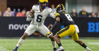 Iowa-Michigan: A Low-Scoring Defensive Battle in Ann Arbor