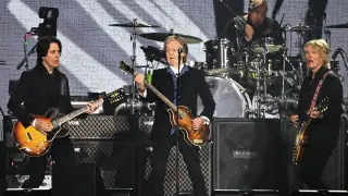 McCartney Demands Mendes Fix Height Discrepancy in Beatles Biopics