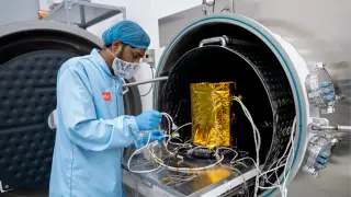 UAE Unveils Autonomous Lander for 2028 Asteroid Belt Mission