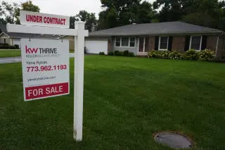 Mortgage Rates Stall at 7.4% as Inflation Fears and Bond Volatility Clash