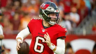 Mayfield Re-signs with Bucs on 3-Year, $165M Deal Through 2029