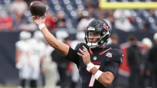 Expert forecasts Week 1 NFL scores for all games, spotlight on Texans vs Bills