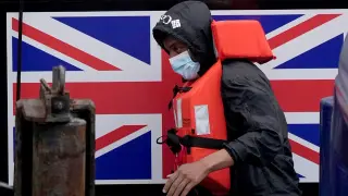 UK and France terminate 'one in, one out' migrant pilot after limited results