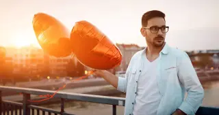 Ballmaxxing: The DIY Trend Raising Alarms About Men's Genital Health