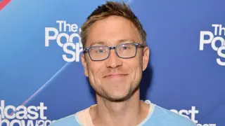 Russell Howard reveals newborn son's death and launches charity for grieving families