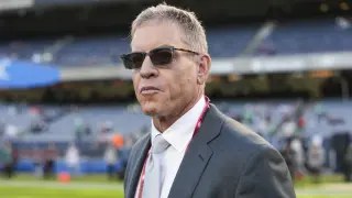 Troy Aikman Signals Departure from ESPN as Contract Talks Stall