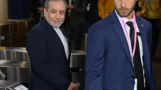Trump’s Iran Deadline Collides with Ceasefire Deadlock and Maritime Chaos