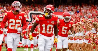 Chiefs lean into youth on 53-man roster reveal