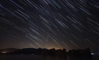 Eta Aquarids Peak Illuminates Dawn Skies, Echoing Halley’s Comet Legacy