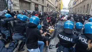 Judge Frees Milan Protest Organizer Amid Sharp Clash Between Prosecutors and Government