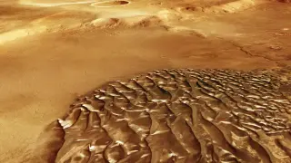 Mars’s chrome dunes revealed: frost-coated basalt sands look metallic