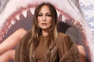 Jennifer Lopez's Paris Fashion Week Appearance Highlights Stella McCartney's Zero-Wool, Ocean-Focused Spring 2027 Collection