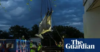 Six Beluga Whales Leave Marineland for US Aquariums in Rehoming Push