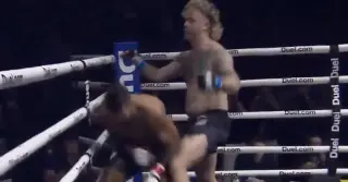 Jenkins Upsets Perry at Brand Duel as Perry Suffers Shoulder Dislocation