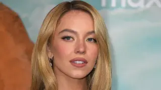 Euphoria's Cassie Drops a Slur, Echoing Sweeney's Political Backlash