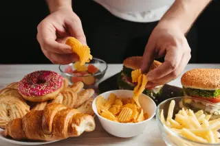 MRI Scans Reveal Silent Brain Damage in Healthy Adults Eating High Ultra-Processed Diets