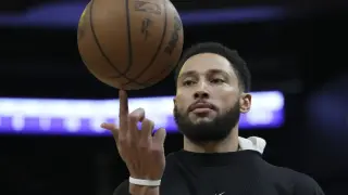 Simmons' Achilles Tear Ends Kings Comeback; Curry Ankle Sprain, Thunder Extension Lead Preseason News