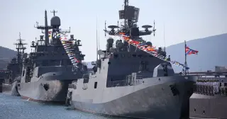 Ukraine Strikes Novorossiysk, Disrupting Russian Grain Exports and Black Sea Fleet