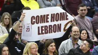 Cavaliers Eye LeBron Reunion for a Title Run